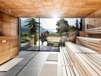 Finnish Sauna in the Adults-Only Sauna House – Naturresort Puradies, Leogang Finnish sauna with mountain view, Adults-Only Sauna House Puradies